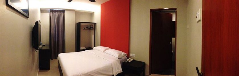 Imagen de la habitación del Hotel Golden Court. Foto 6