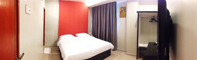 Imagen de la habitación del Hotel Golden Court. Foto 7