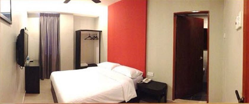 Imagen del bar/restaurante del Hotel Golden Court. Foto 3