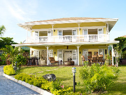 Imagen de los exteriores del Hotel Golden Cove Resort. Foto 8