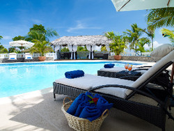 Imagen de los exteriores del Hotel Golden Cove Resort. Foto 9