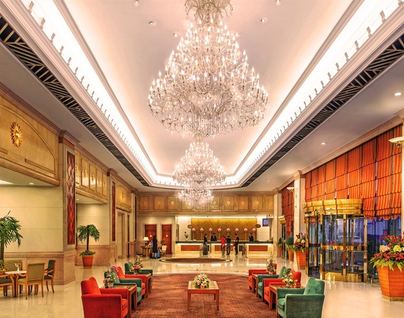 Imagen de los interiores del Hotel Golden Crown China. Foto 9