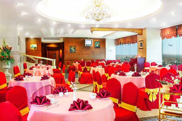 Imagen de los interiores del Hotel Golden Crown China. Foto 10