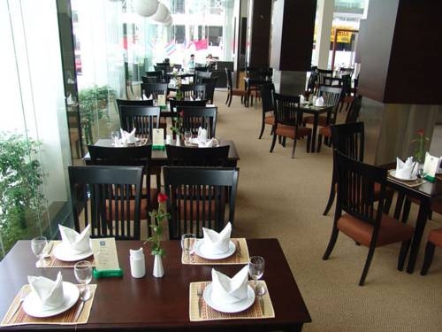 Imagen general del Hotel Golden Crown Grand. Foto 5