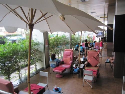 Imagen general del Hotel Golden Crown Grand. Foto 10