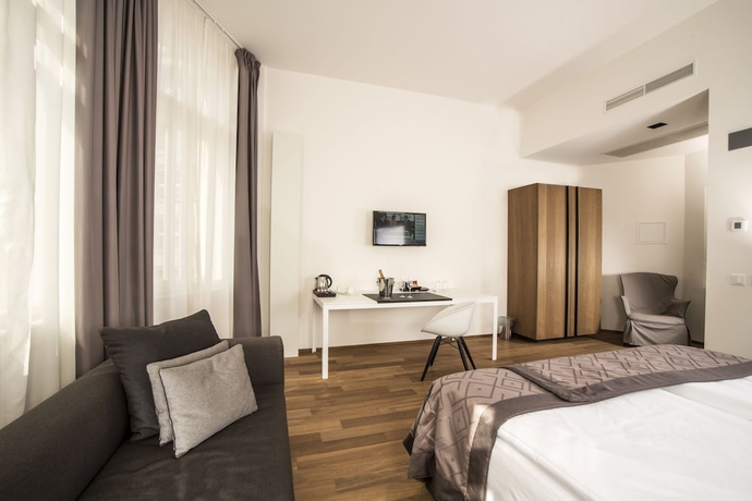 Imagen de la habitación del Hotel Golden Crown, Praga. Foto 3