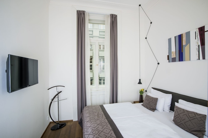 Imagen de la habitación del Hotel Golden Crown, Praga. Foto 12