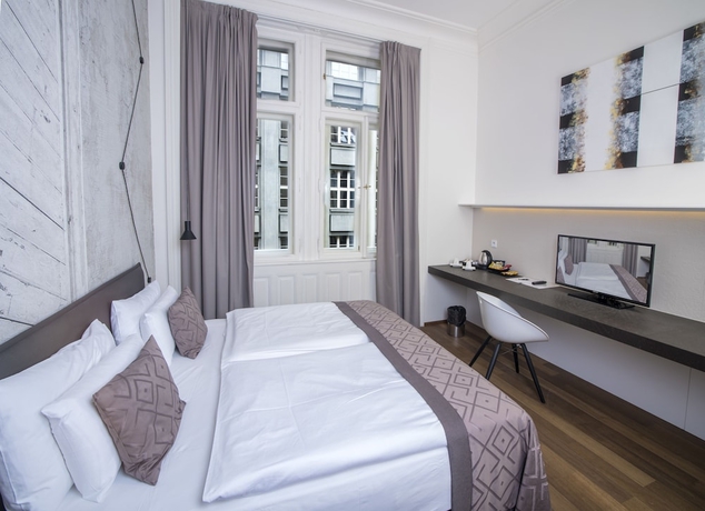 Imagen de la habitación del Hotel Golden Crown, Praga. Foto 14