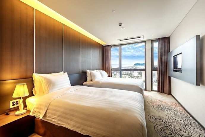 Imagen de la habitación del Hotel Golden Daisy Seogwipo Ocean. Foto 10