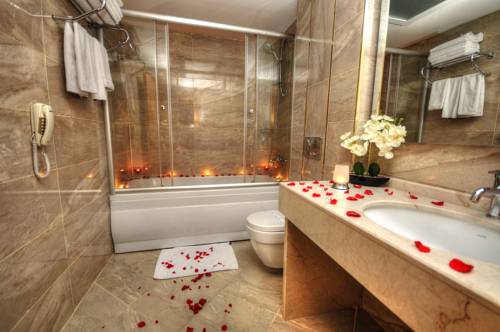 Imagen de la habitación del Hotel Golden Deluxe, Adana. Foto 6