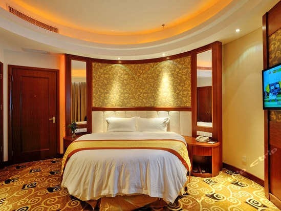 Imagen de la habitación del Hotel Golden Diamond. Foto 4