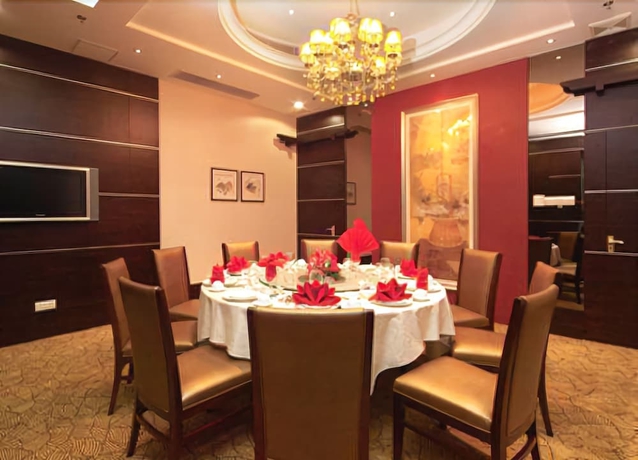 Imagen del bar/restaurante del Hotel Golden Diamond, Zhongshan. Foto 3