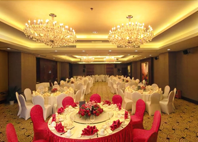 Imagen de los interiores del Hotel Golden Diamond, Zhongshan. Foto 16