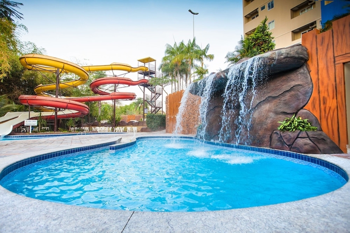 Imagen de la piscina del Hotel Golden Dolphin Grand. Foto 14