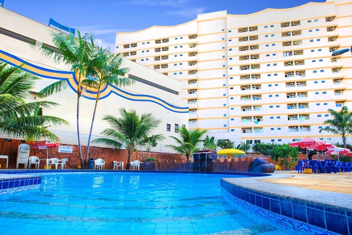 Imagen de la piscina del Hotel Golden Dolphin Grand. Foto 16