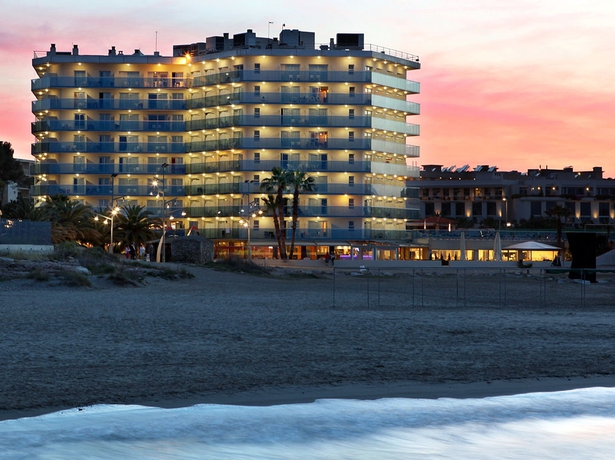 Imagen general del Hotel Golden Donaire Beach. Foto 2
