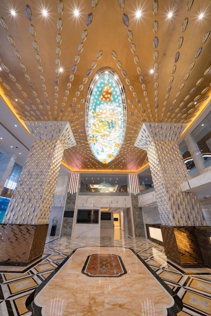 Imagen de los interiores del Hotel Golden Dragon. Foto 17