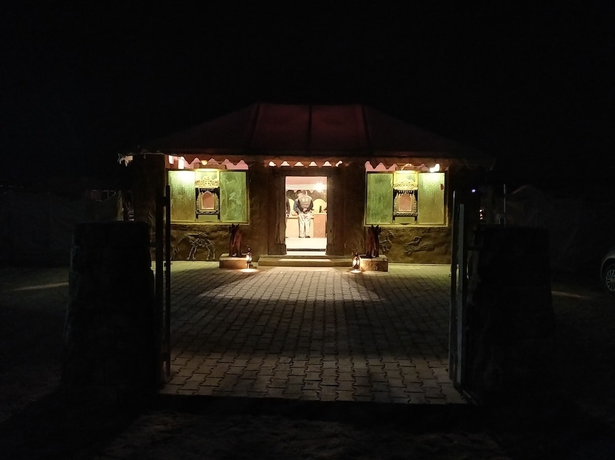 Imagen de los interiores del Hotel Golden Dune Camp. Foto 19