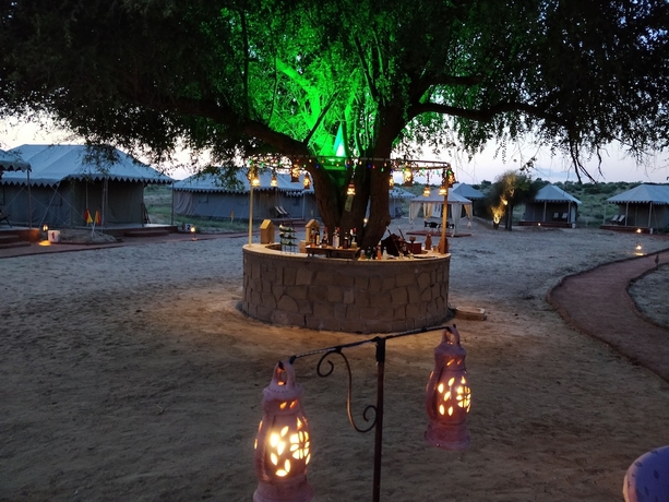 Imagen del bar/restaurante del Hotel Golden Dune Camp. Foto 11
