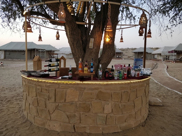 Imagen del bar/restaurante del Hotel Golden Dune Camp. Foto 12