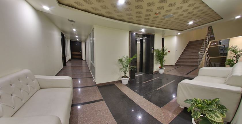 Imagen de los interiores del Hotel Golden Eagle By Keshav Globals. Foto 15
