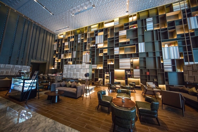 Imagen del bar/restaurante del Hotel Golden Eagle International. Foto 2
