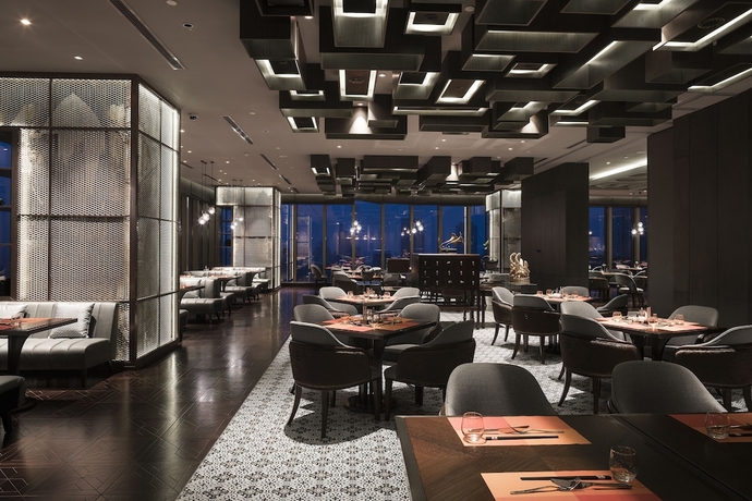 Imagen del bar/restaurante del Hotel Golden Eagle International. Foto 4