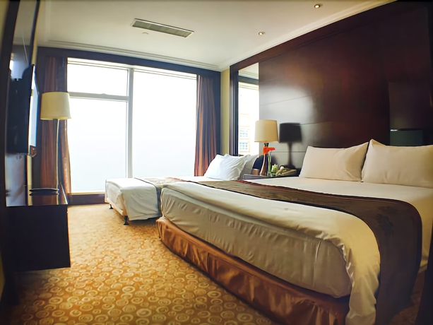 Imagen de la habitación del Hotel Golden Eagle Summit Downtown. Foto 6