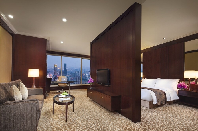 Imagen de la habitación del Hotel Golden Eagle Summit Downtown. Foto 8