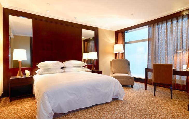 Imagen de la habitación del Hotel Golden Eagle Summit Downtown. Foto 10