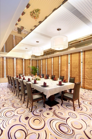 Imagen del bar/restaurante del Hotel Golden Eagle Summit Downtown. Foto 2