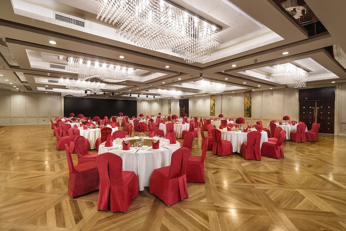 Imagen de los interiores del Hotel Golden Eagle Summit Downtown. Foto 15