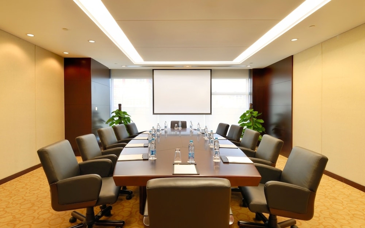Imagen de los interiores del Hotel Golden Eagle Summit Downtown. Foto 17