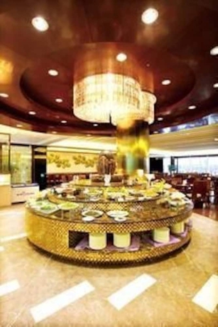 Imagen del bar/restaurante del Hotel Golden Eagle Summit Kunming. Foto 2