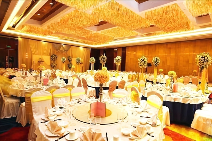 Imagen de los interiores del Hotel Golden Eagle Summit Kunming. Foto 17