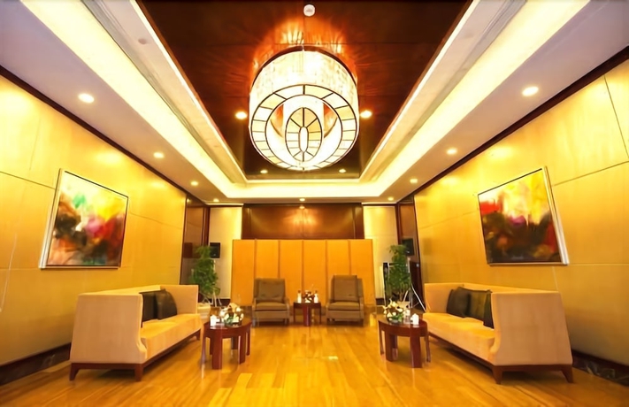 Imagen de los interiores del Hotel Golden Eagle Summit Kunming. Foto 19