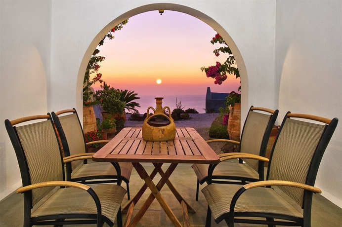 Imagen de los exteriores del Hotel Golden East. Foto 6