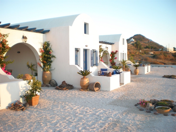 Imagen de los exteriores del Hotel Golden East. Foto 8