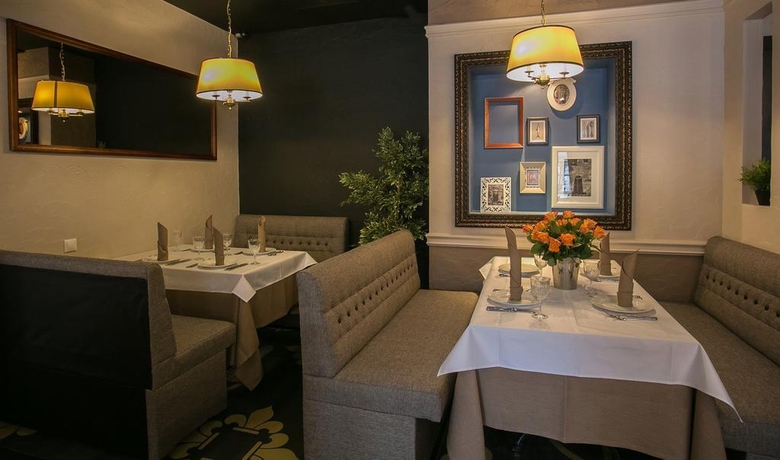 Imagen general del Hotel Golden Embankment. Foto 4