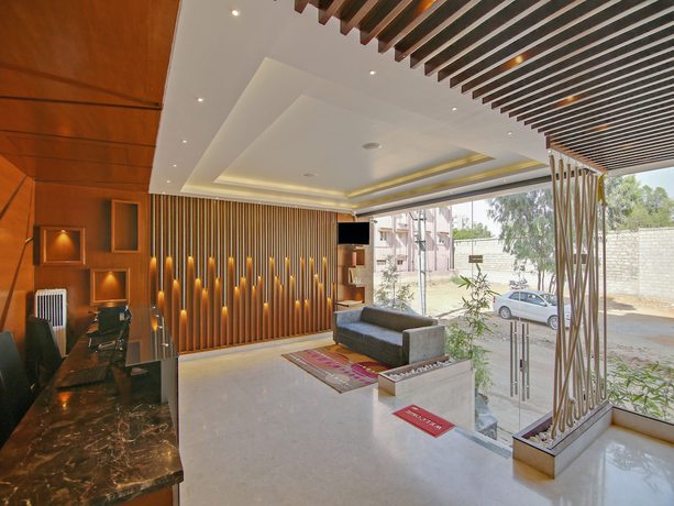 Imagen de los interiores del Hotel Golden Evana. Foto 19
