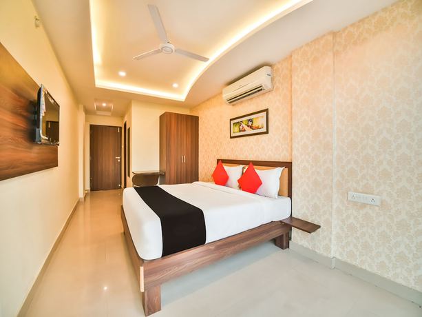 Imagen de la habitación del Hotel Golden Feather. Foto 9