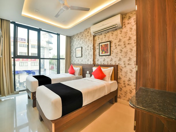 Imagen de la habitación del Hotel Golden Feather. Foto 10