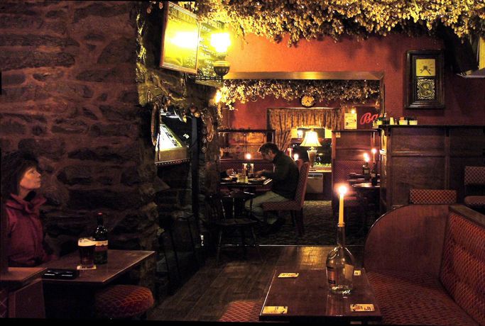 Imagen de los exteriores del Hotel Golden Fleece Inn Tremadog. Foto 13