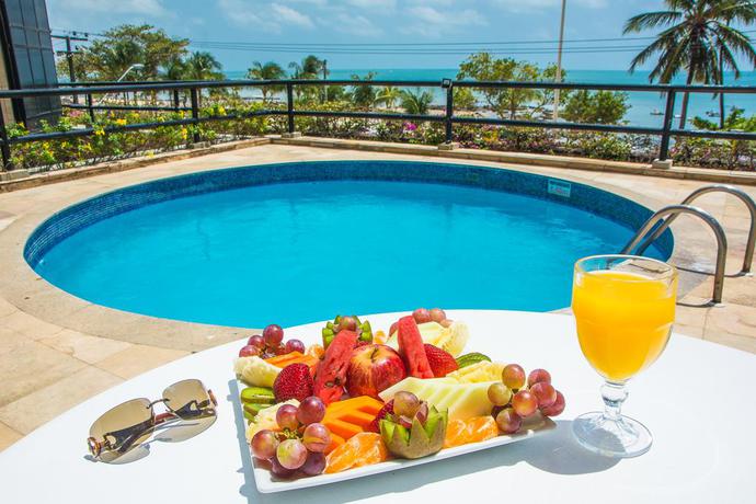 Imagen de la piscina del Hotel Golden Fortaleza By Intercity. Foto 10