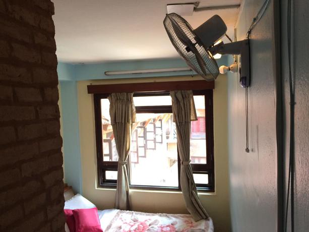 Imagen de la habitación del Hotel Golden Gate Guest House. Foto 8