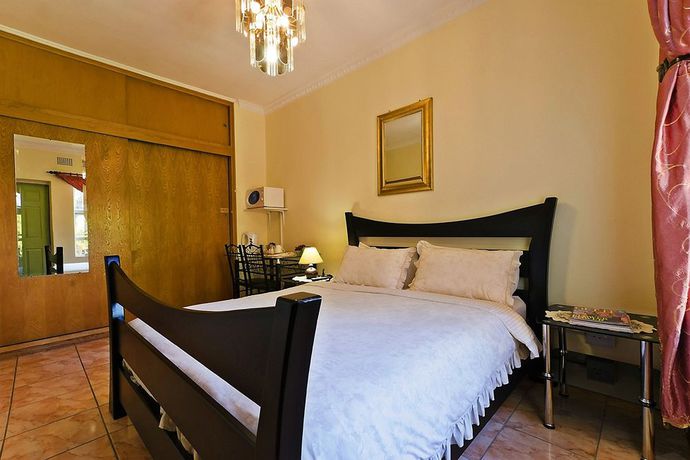 Imagen de la habitación del Hotel Golden Gate Guest House, Sandton. Foto 5