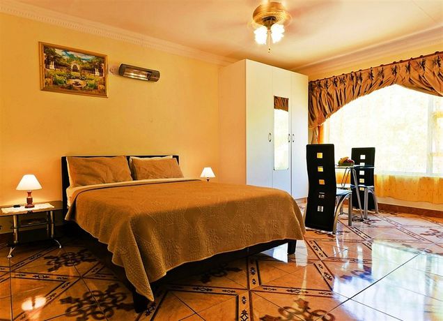 Imagen de la habitación del Hotel Golden Gate Guest House, Sandton. Foto 10