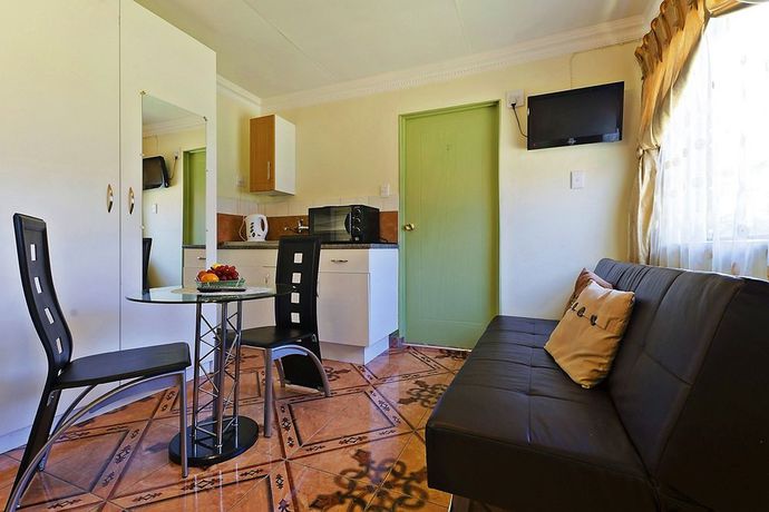 Imagen de los interiores del Hotel Golden Gate Guest House, Sandton. Foto 16