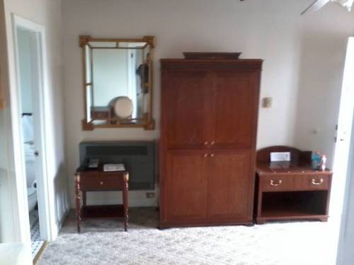 Imagen de la habitación del Hotel Golden Gate Lodging. Foto 3