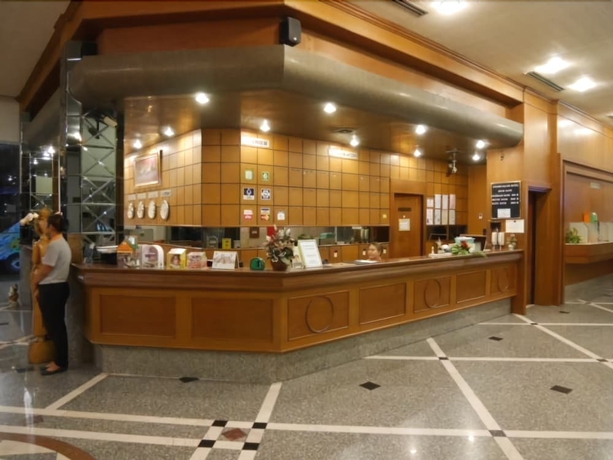 Imagen de los interiores del Hotel Golden Grand. Foto 11